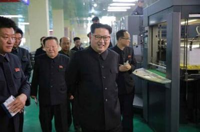 金正恩視察蒲公英作業(yè)本工廠(chǎng) 稱(chēng)贊產(chǎn)品設(shè)計(jì)用心